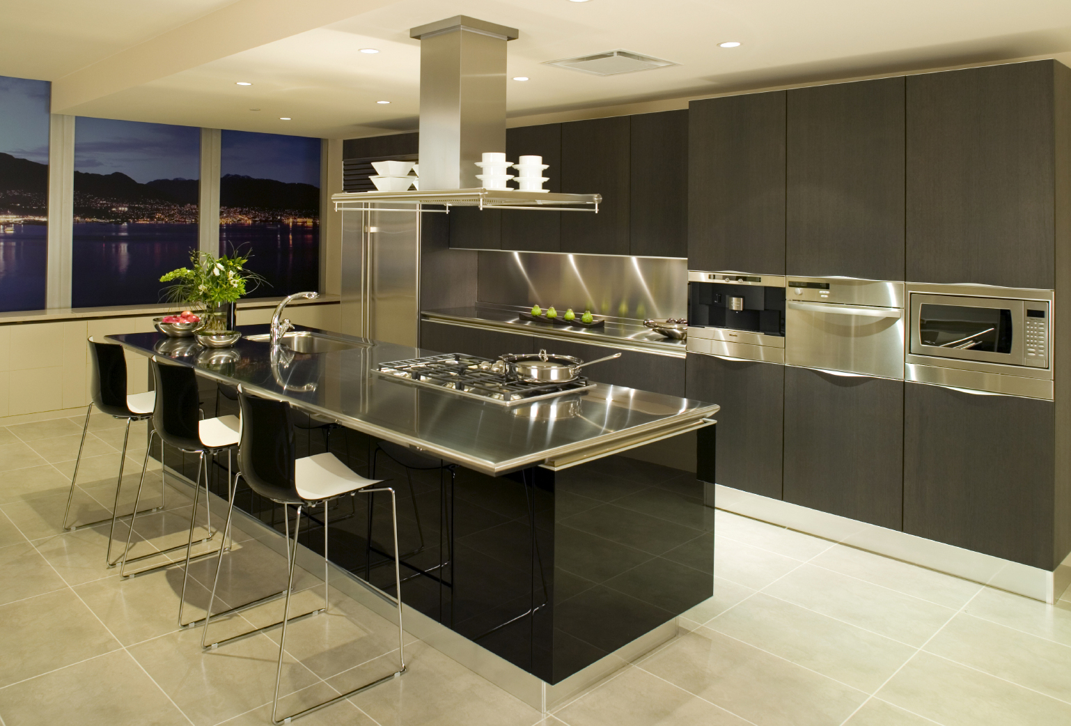 Con comfort e stile: le innovazioni nella funzionalità dei mobili da cucina di Kitchen Design Studio